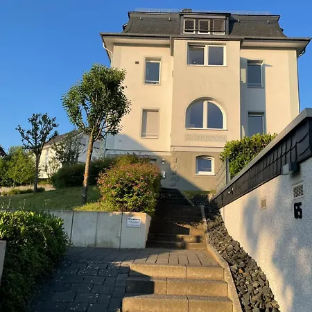 Zu Den Bergen Boardinghouse Apartman